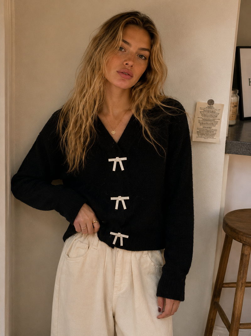 V-neck Short Knitted Cardigan Jacket for Women